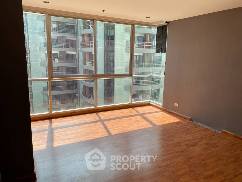 picture 1-BR Condo at The Rajdamri near BTS Ratchadamri (ID 383565) - 12/15