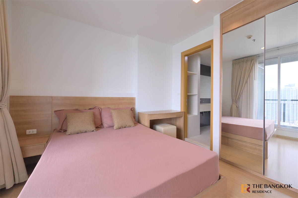 picture RHYTHM Ratchada-Huaikhwang Price better than expected!! near MRT Huai Khwang Station - 1/9