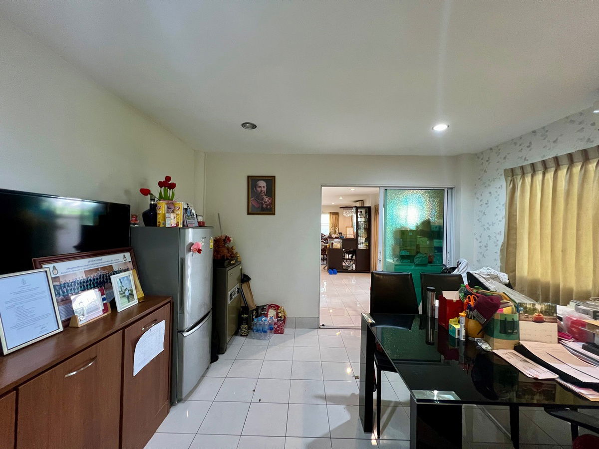 picture For Sale: 3-Storey Detached House on Prime Sukonthasawat Road with Expansive Garden Space – Ideal for Large Families, - 17/37