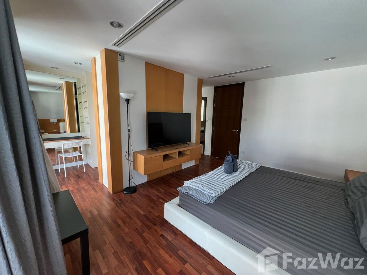 picture 4 Bedroom Townhouse for sale in Khlong Toei Nuea, Bangkok  5669549 - 10/31