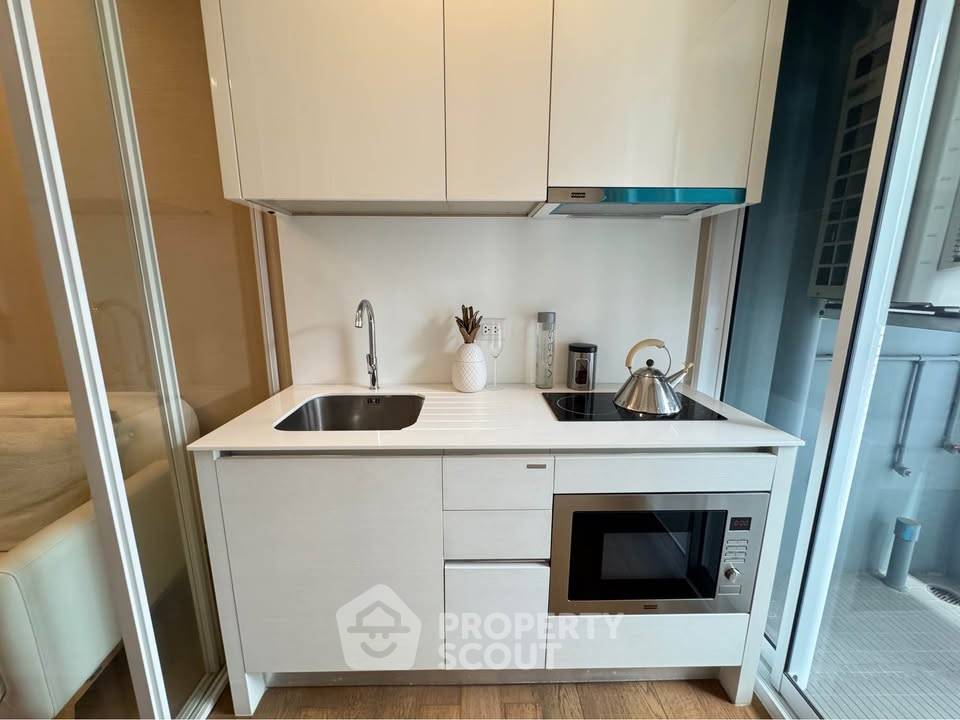 picture 1-BR Condo at The Saint Residences near MRT Phahon Yothin (ID 2314485) - 10/12