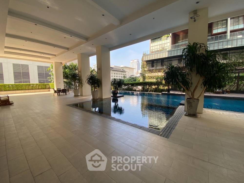 picture 1-BR Condo at The Rajdamri near BTS Ratchadamri (ID 383565) - 3/15
