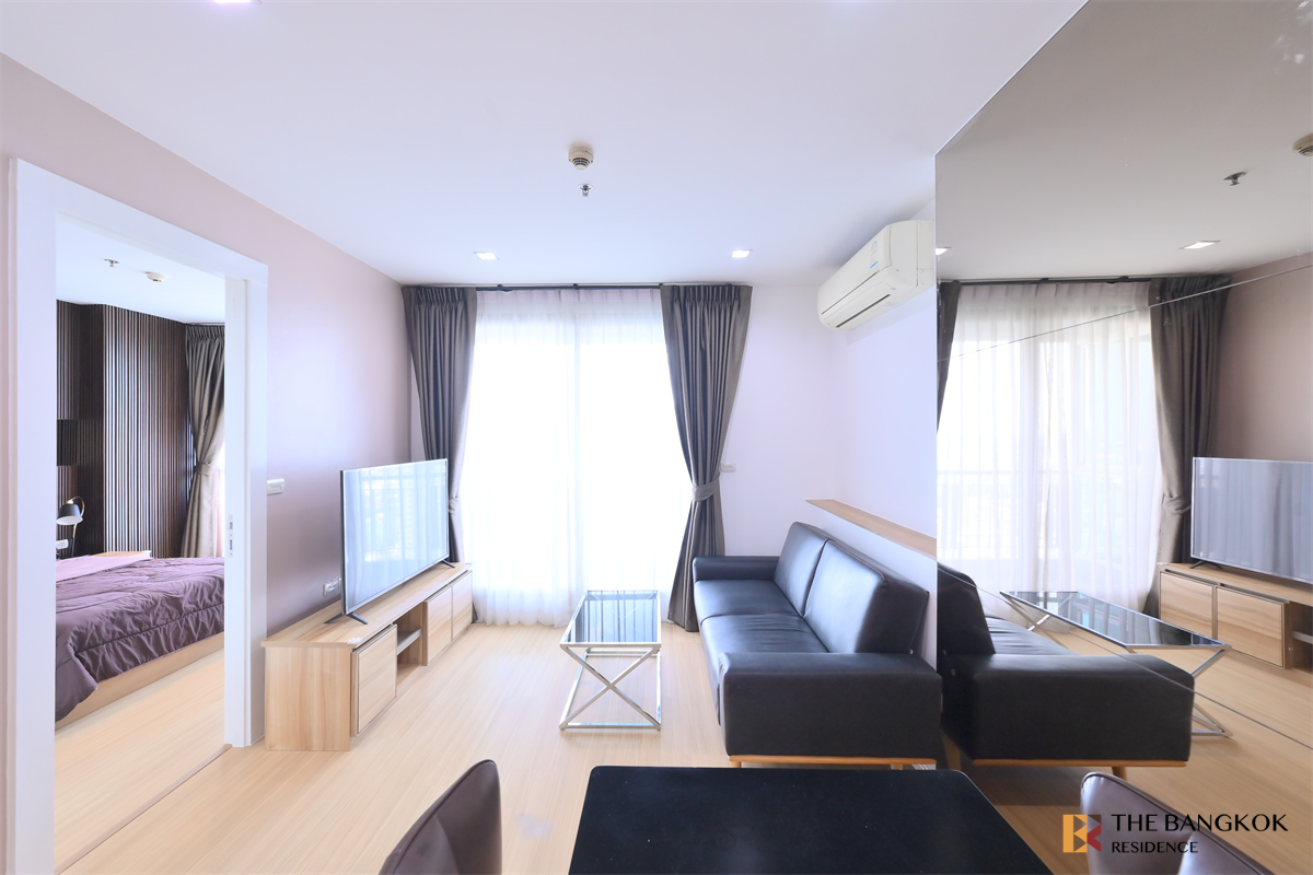picture RHYTHM Ratchada-Huaikhwang Location Near Employment, Surrounded by Lifestyles near MRT Huai Khwang Station - 2/10