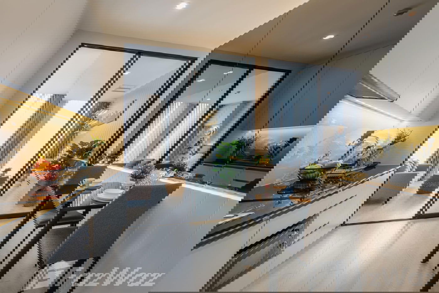 picture . 1875468 - 11/18