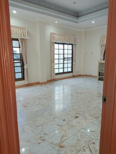 ขายบ้านเดี่ยว 7 ห้องนอน 900 ตร.ม. 215 ตร.ว. ธนานิเวศน์