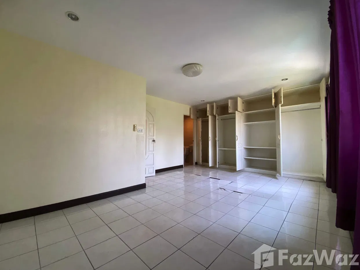 picture 4 Bedroom Townhouse for sale in Phra Khanong, Bangkok 1626778 - 14/36