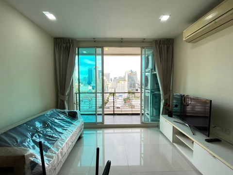 Available 1Oct25! Wish@Samyan. 2beds 50sqm. Line id: @pfagent