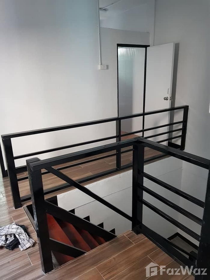 picture 4 Bedroom Townhouse for sale at Mu Ban Nakhon Luang 1  1629880 - 12/16