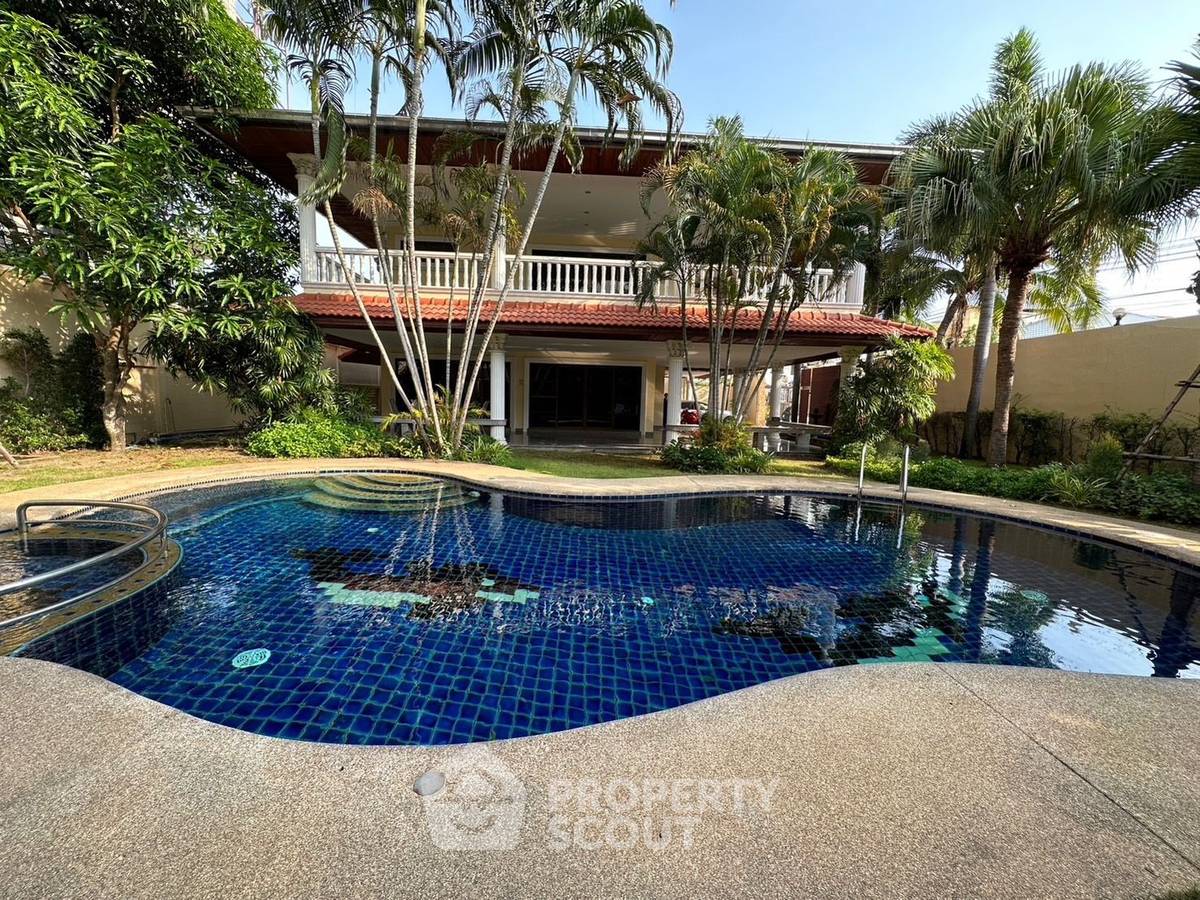 picture 3-BR House at Eakmongkol Village 1 close to Pattaya (ID 2137967) - 1/29