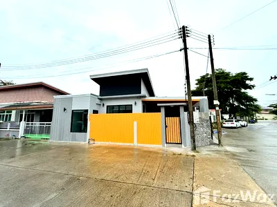 Houses for sale Chalong : 3 Bedroom House for sale at Baan Poonsup Naborn  5683360