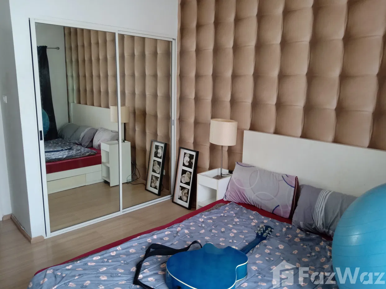 picture Nice quiet unit on top floor with good view. 5702285 - 2/5