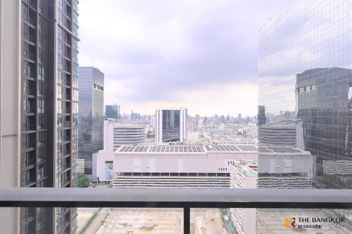picture One9Five Asoke - Rama9 near MRT Rama 9 Station Move-in Ready, Just Bring Your Bags - 9/10
