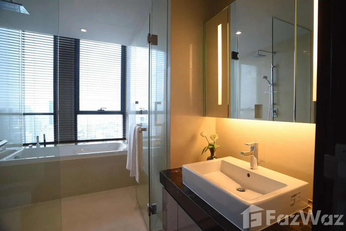 รูป ขาย คอนโด 2 ห้องนอน ในโครงการ ไฮด์ สุขุมวิท 13 5698199 - รูปที่ 2/15
