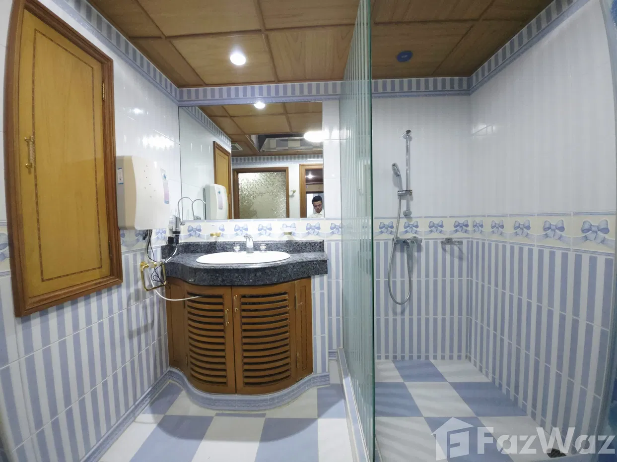 picture Spacious Corner Unit in Prime Sukhumvit Soi 11 5714526 - 15/18
