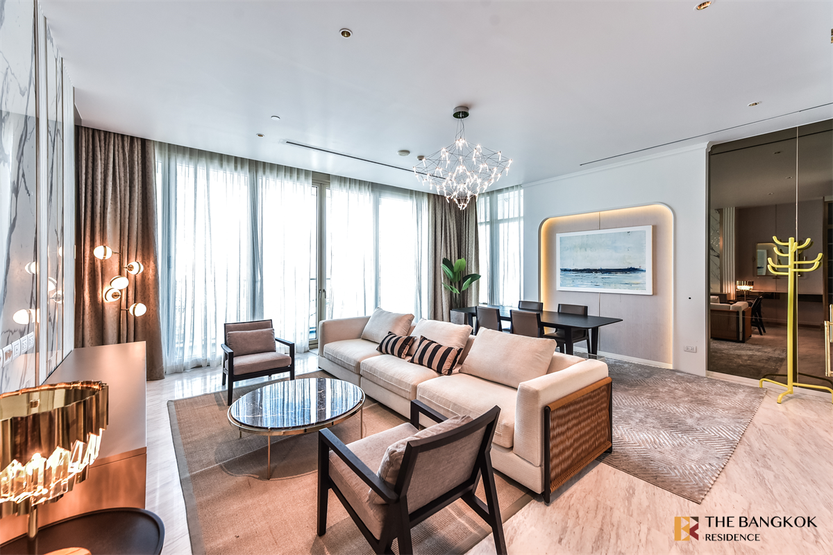 picture Premium Luxury Condo in Prime Location Four Seasons Private Residences - 2/10