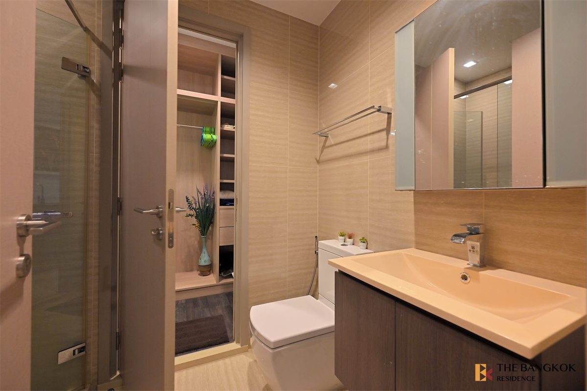 picture The Line Asoke-Ratchada near MRT Rama 9 Station Easy Travel, Fully Utilized Space - 8/10