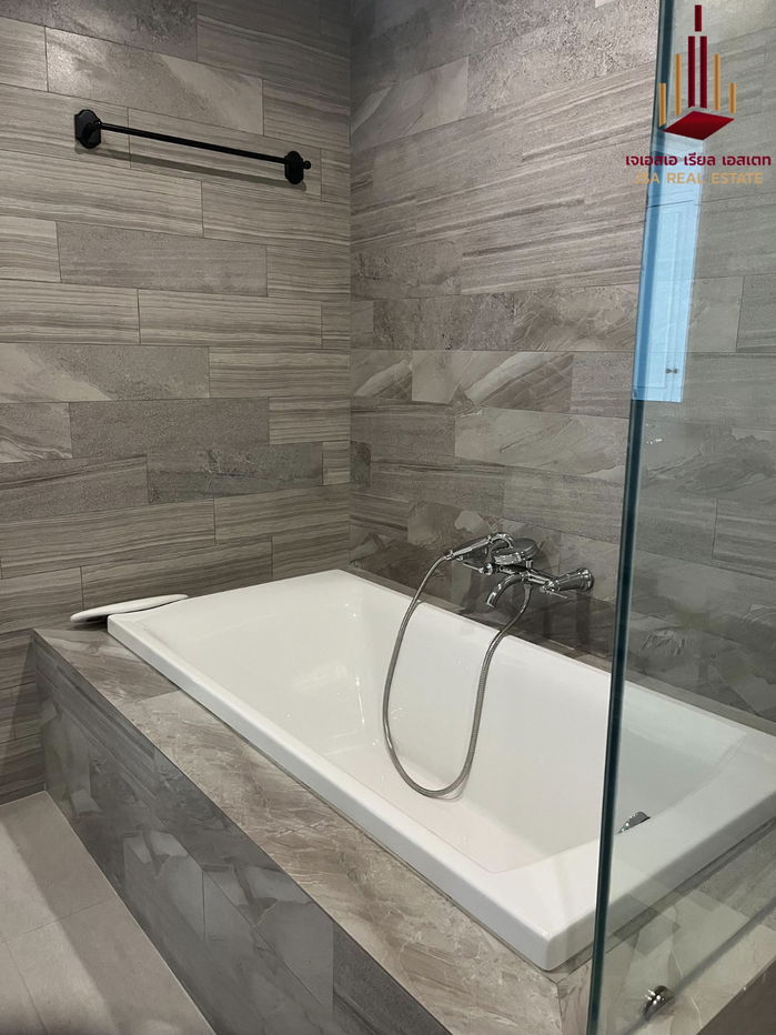 picture ✨ For Rent: Somkid Gardens Condo ✨    💰 Only 80,000 THB/month - 8/10