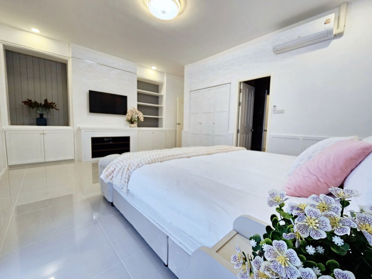 รูป บ้านพูลวิลล่าเรโนเวทใหม่ พัทยา สวยมาก 3 ห้องนอน 2 ห้องน้ำ พร้อมสระ บนเนื้อที่ 104ตรว. พร้อมอยู่ - รูปที่ 10/32