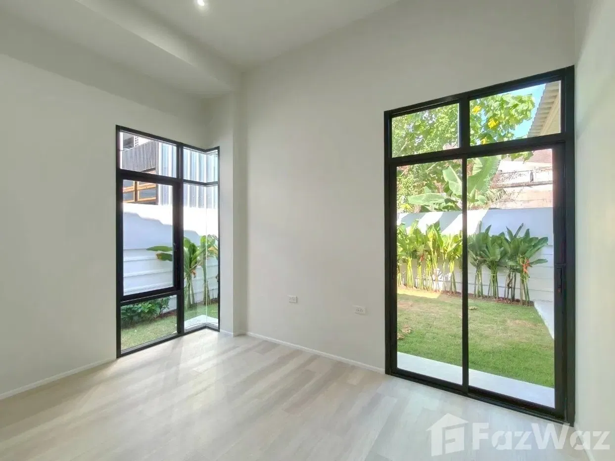 picture Fully Renovated Semi-detached house in town near iKea 5678537 - 7/21