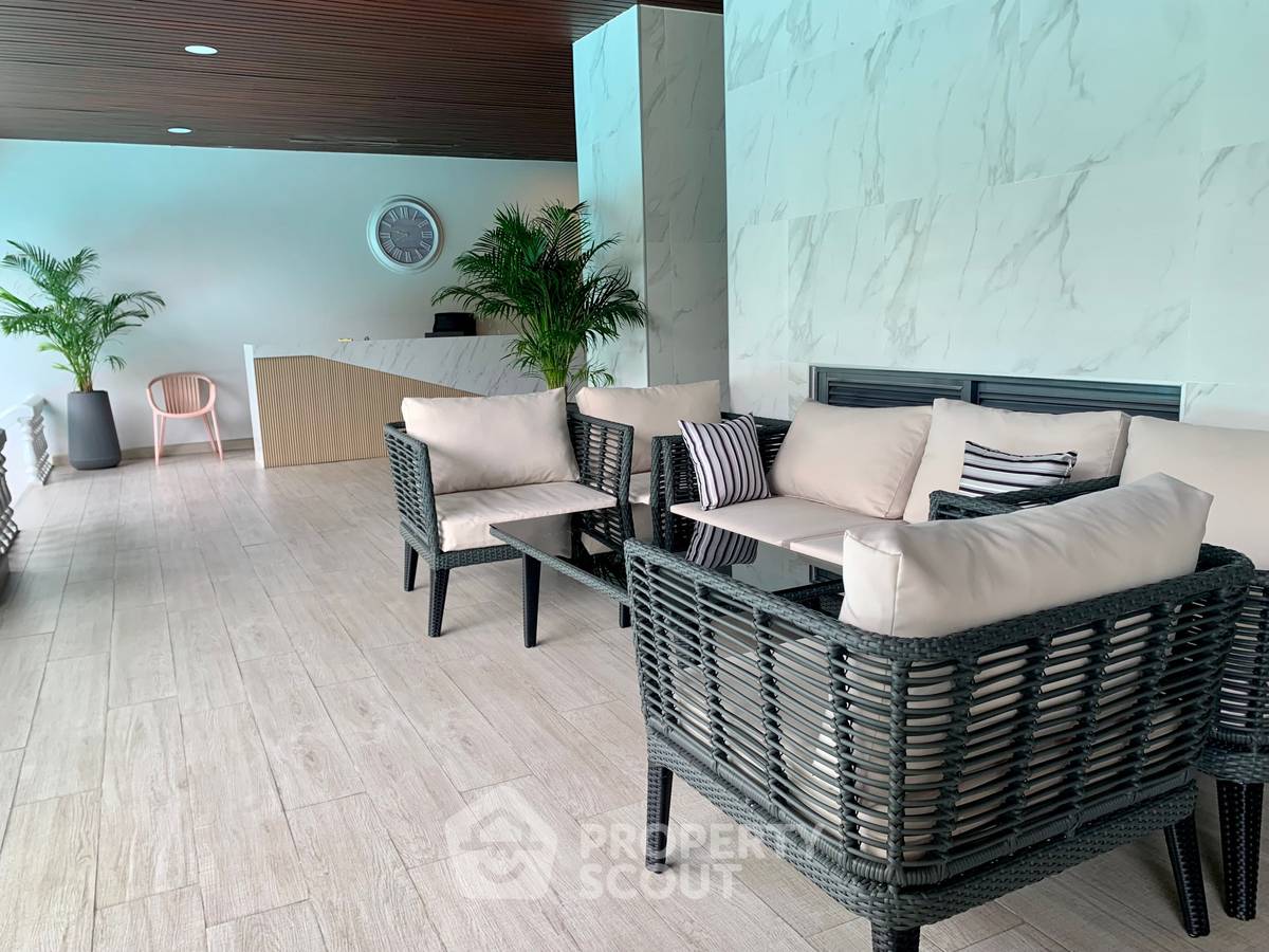 picture 3-BR Condo at Baan Prida Condominium near BTS Nana (ID 2314101) - 3/15