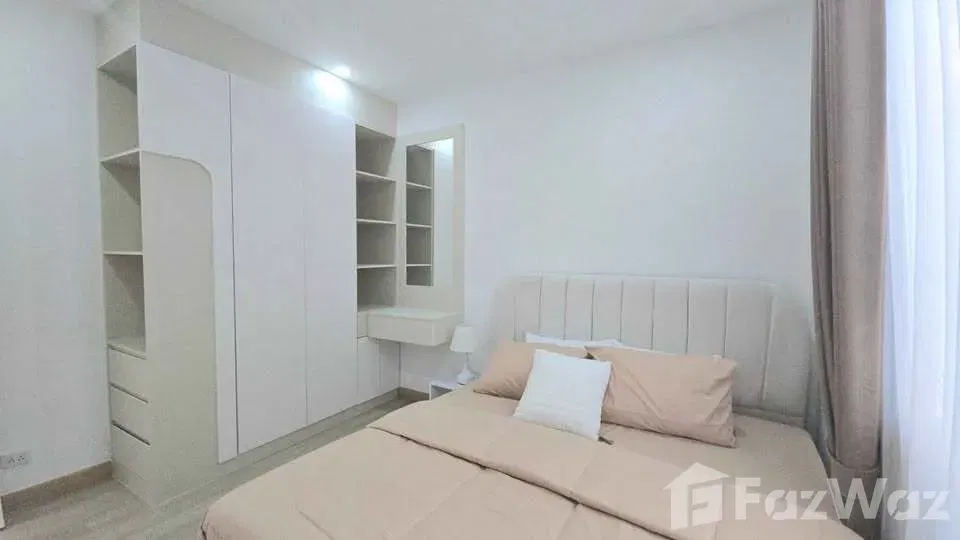 picture Beautiful Corner Detached House – Best Plot in the Project! 5669657 - 12/24