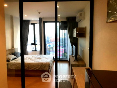 Condos for sale : 1-BR Condo at Maru Ekkamai 2 near BTS Ekkamai (ID 806790)