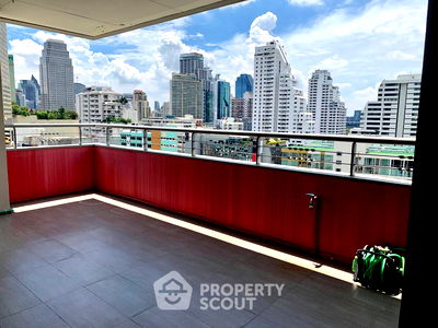 Condos for rent Khlong Toei : 3-BR Condo at Baan Prida Condominium near BTS Nana (ID 2314101)