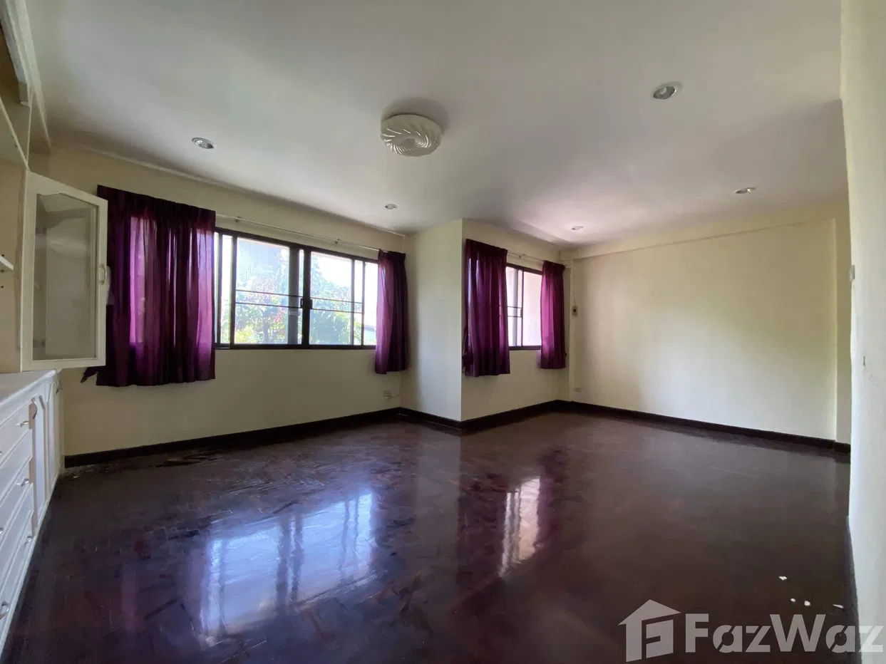 picture 4 Bedroom Townhouse for sale in Phra Khanong, Bangkok 1626778 - 30/36