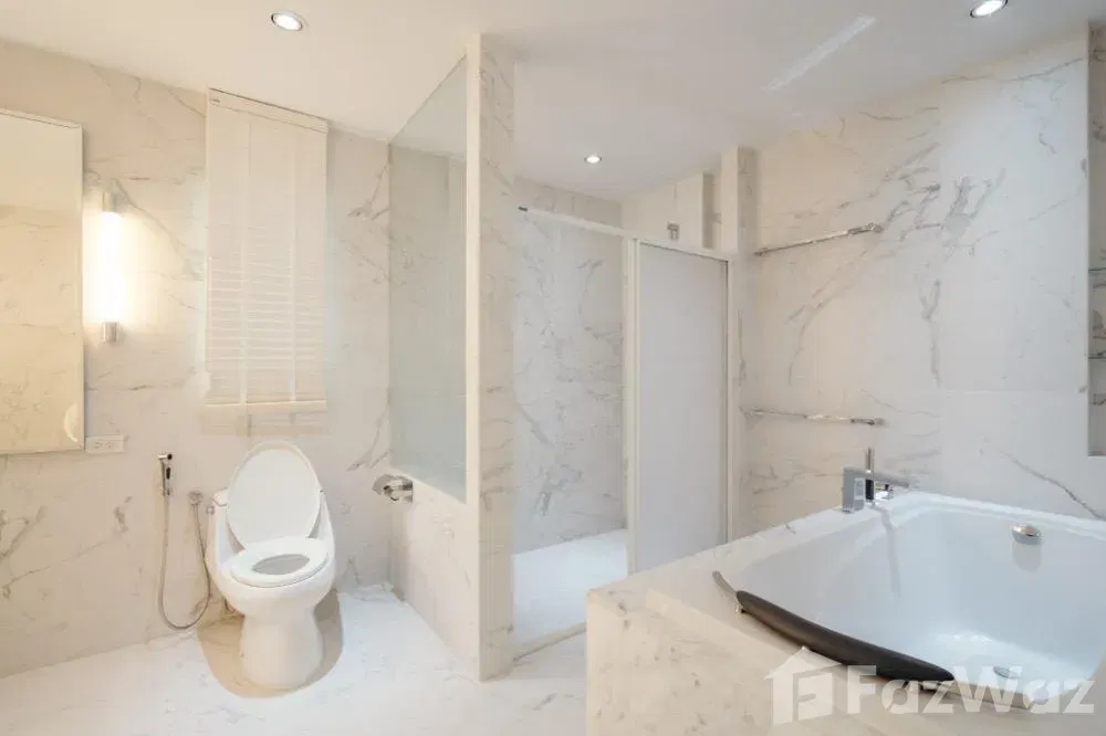 picture 4 Bedroom Townhouse for sale in Khlong Toei Nuea, Bangkok  5605767 - 11/16