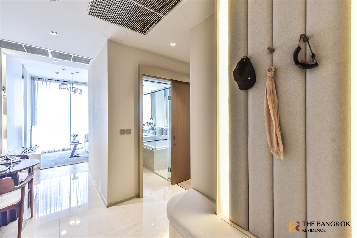 picture Book quickly before the room is gone!! Ashton Silom near BTS Chong Nonsi - 9/10