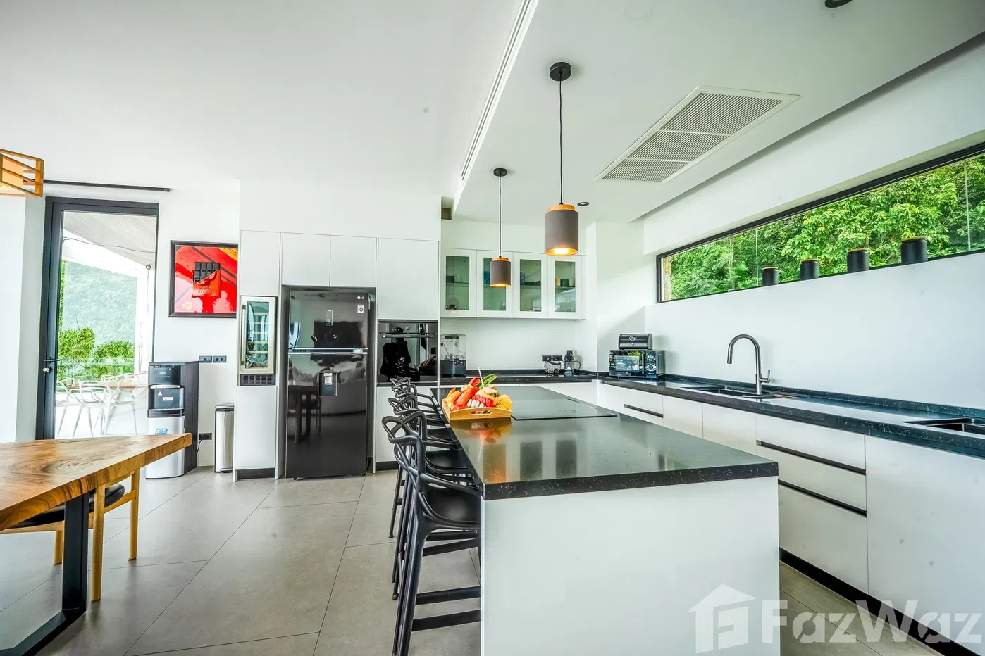 picture Contemporary 6-Bedroom Sea View Villa 5606118 - 5/20