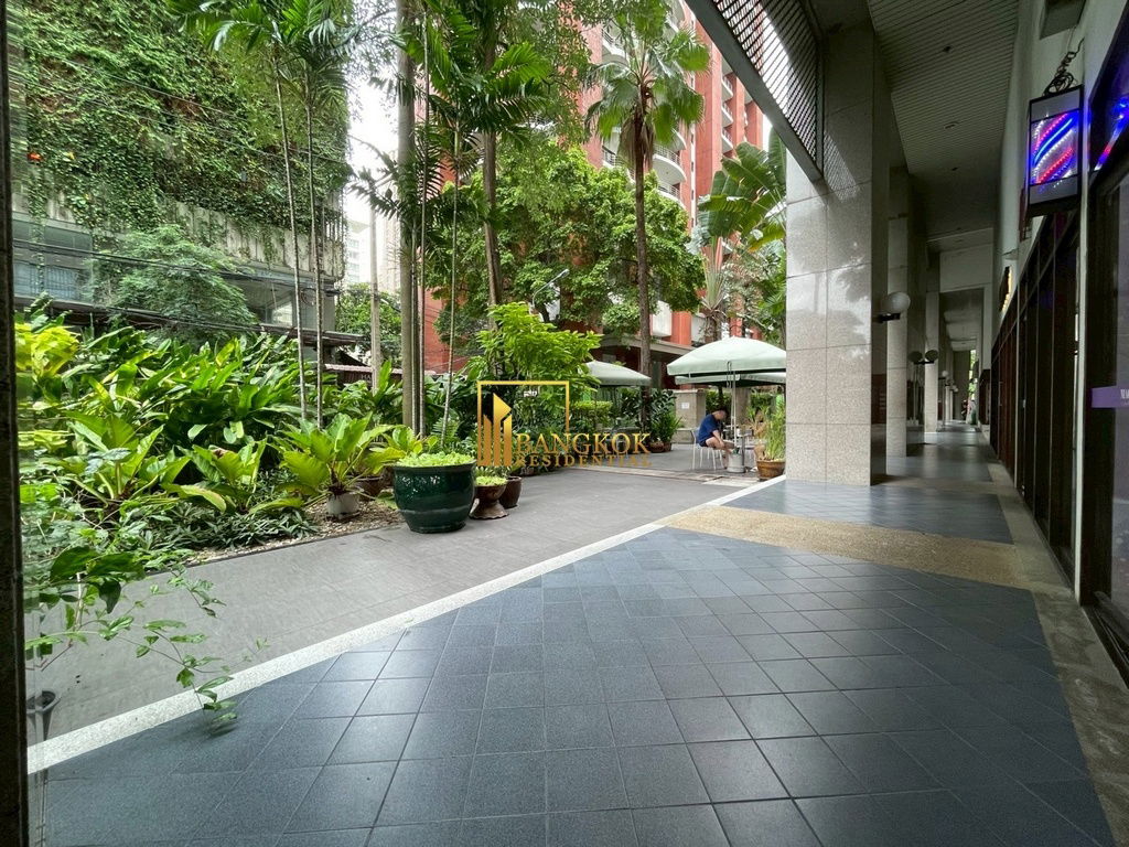 picture The Royal Place 2 | Affordable 2 Bed Condo in Ratchadamri - BR60007CD - 29/30