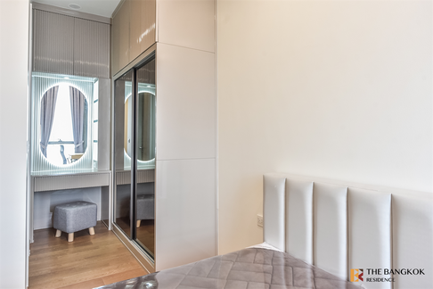 Wish Signature II Midtown Siam near BTS Ratchathewi Move-in Ready, Just Bring Your Stuff