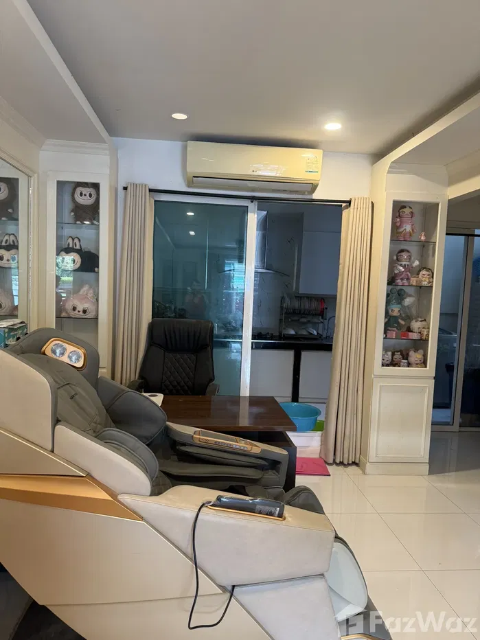 picture Located in the peaceful Saensuk Town Village. 5575431 - 17/18