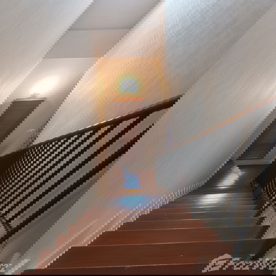 picture 4 Bedroom Townhouse for sale at Leon Sukhumvit 62  1746292 - 8/17