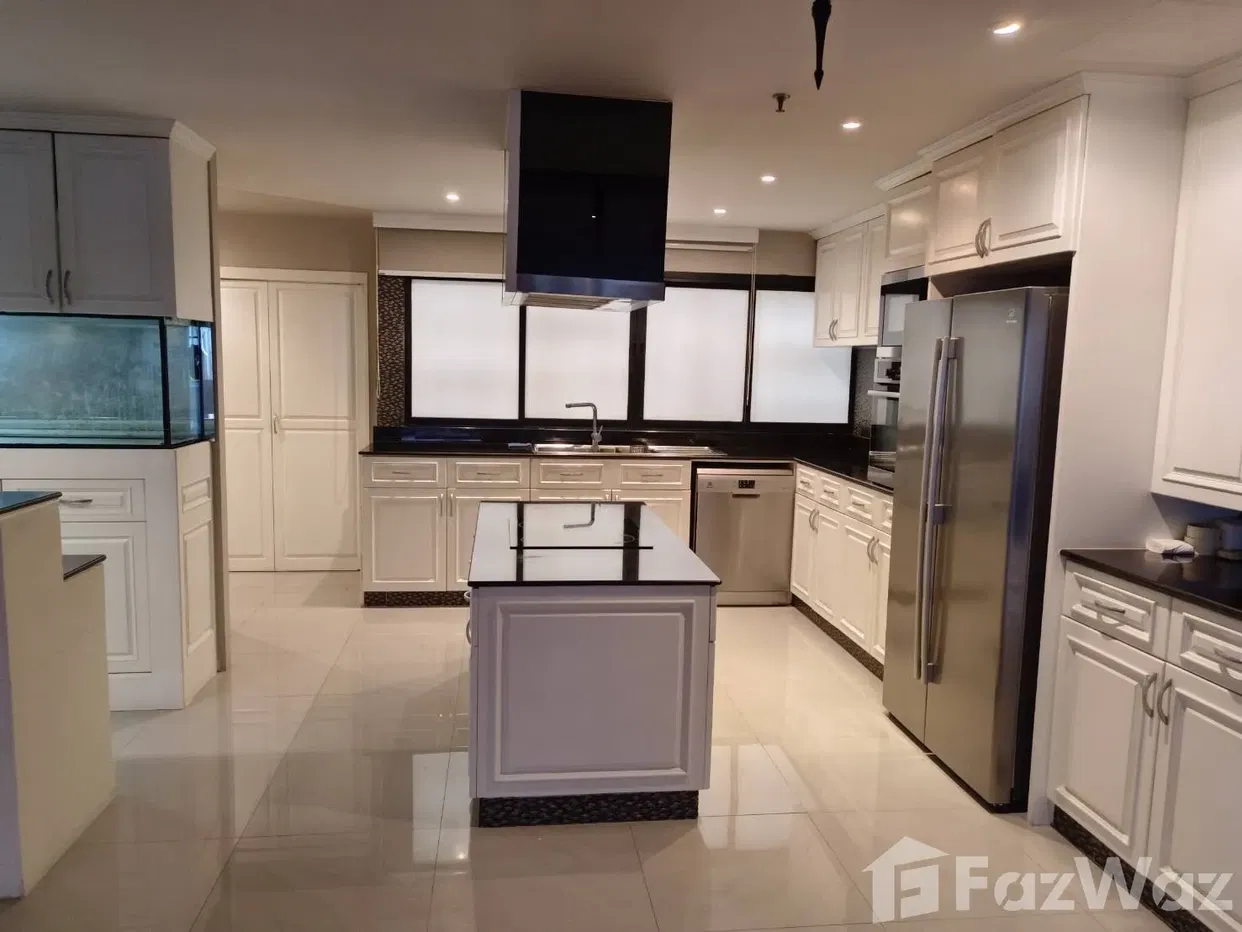 picture 3 Bedroom Condo for sale at Baan Sathorn  1688200 - 2/11