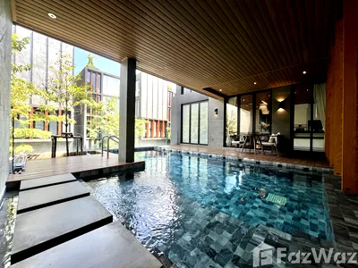 Houses for sale Srinagarindra Road : Luxury pool villa. Rooftop with elevato, private swimmiing. 5707497