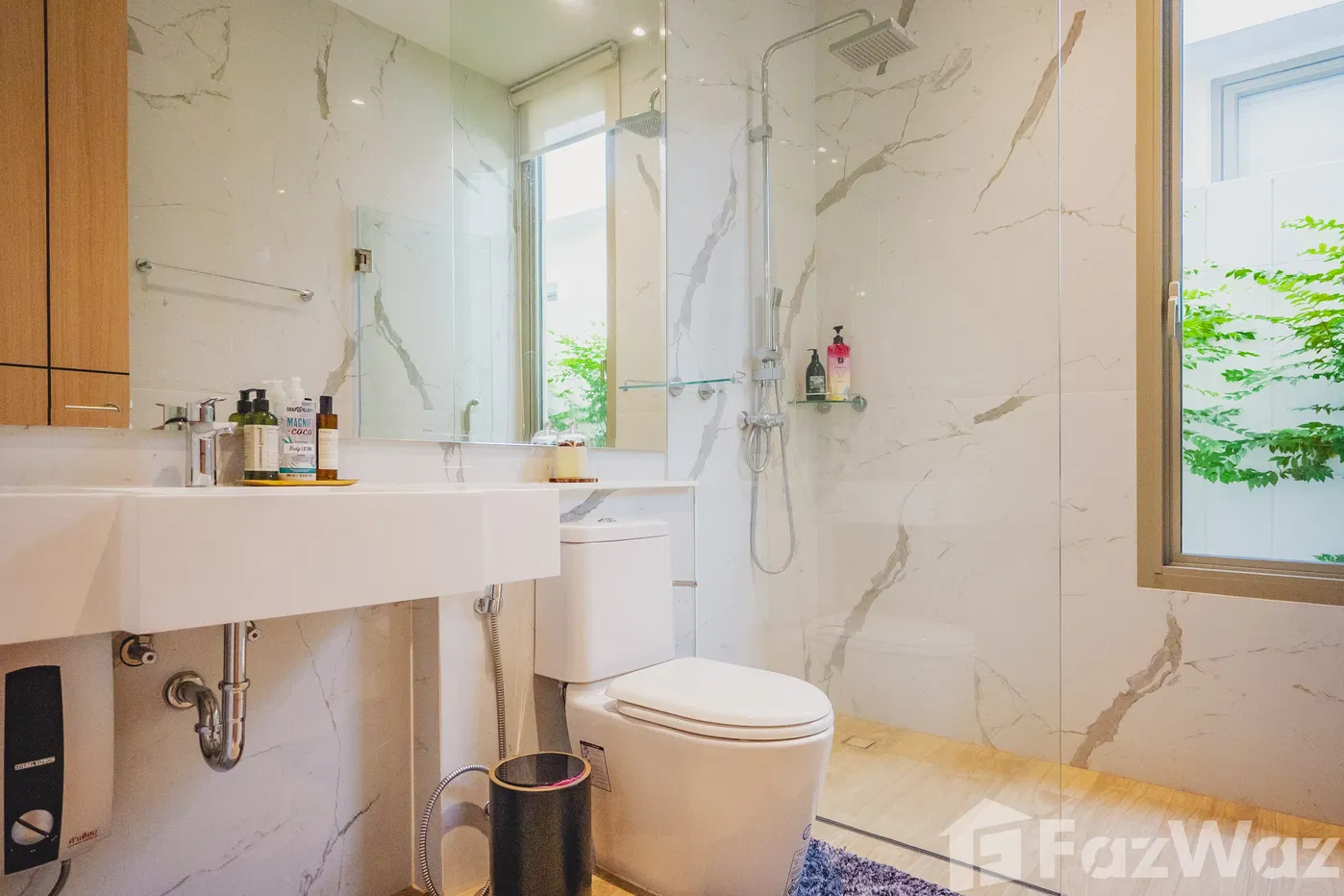 picture 20m Pool 2 Master En-suites & Gym 5551458 - 27/30