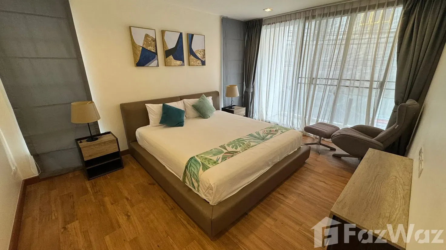 picture Contemporary 5-Bedroom Laguna Park Townhouse with Private Gr 5716928 - 14/28