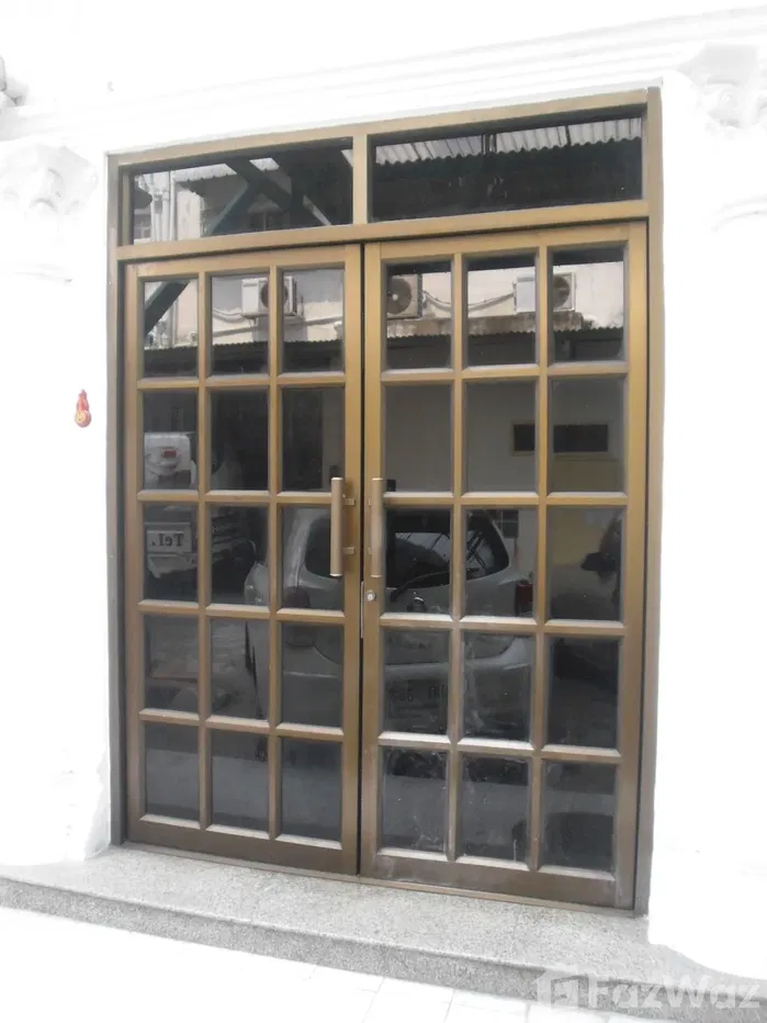 picture 1 Bedroom House for rent in Bang Rak, Bangkok  1048274 - 2/6