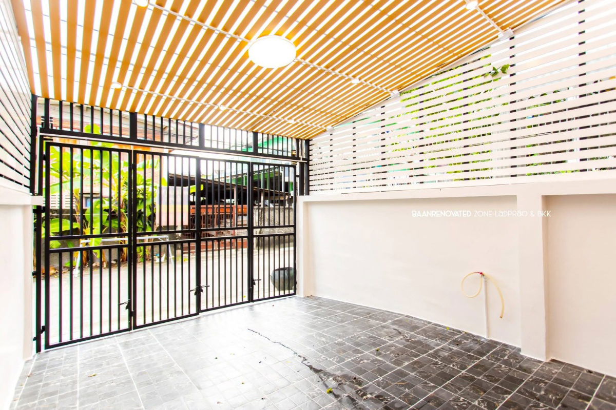 รูป 🏡✨ ขายทาวน์โฮม 3 ชั้น รีโนเวทใหม่ ย่านเสรีไทย 17 4 ห้องนอน 4ห้องน้ำสวยจึ้งทุกมุม! สไตล์มินิมอล-โมเดิร์น โทนขาวคลีน - รูปที่ 3/20