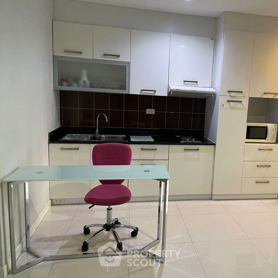 picture 1-BR Condo at Sukhumvit Living Town near MRT Phetchaburi (ID 687165) - 7/14