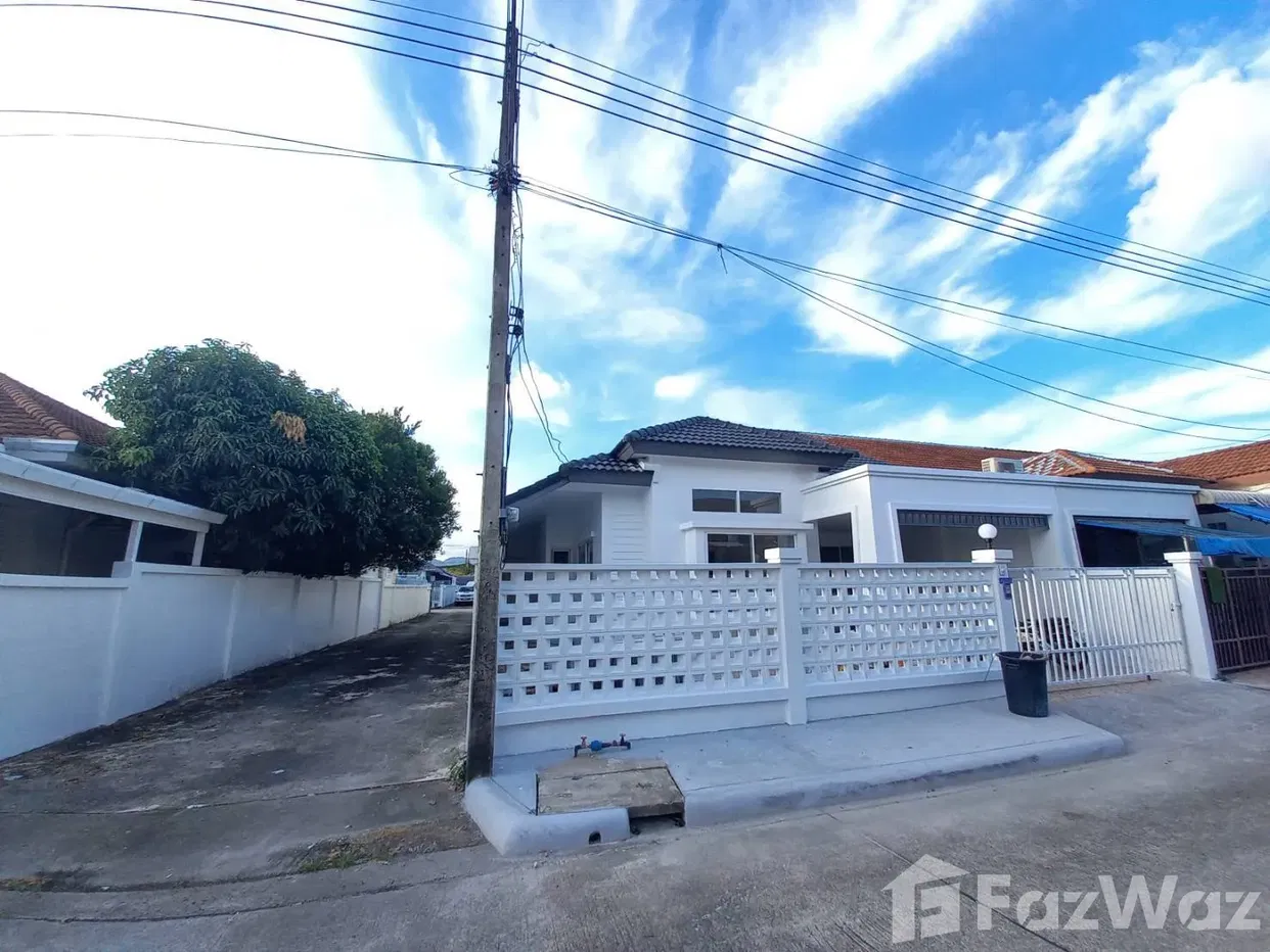 picture 3 Bedroom Corner House for Sale at Phuket Villa Suanlung 5696640 - 3/10