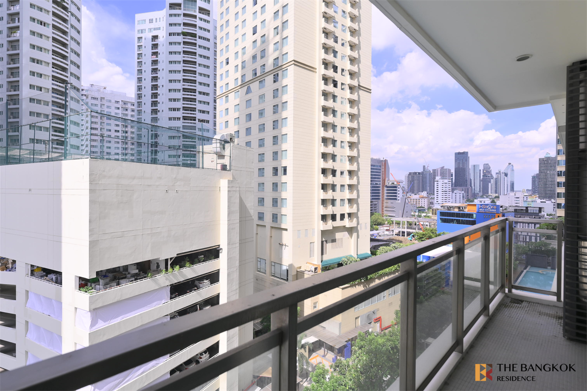 picture Bright 24 Luxury Unit, Ready for You Without the Wait - 1/10