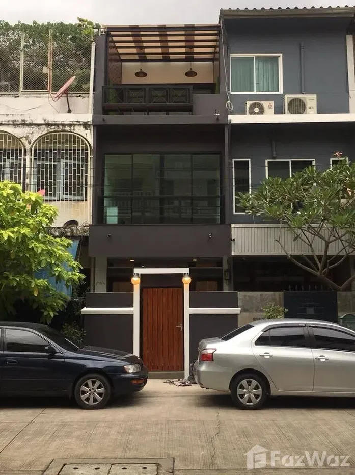 picture Discover Luxury in Khlong Toei: 3Br/3Ba Townhouse for Rent/Sale 161644 - 1/18