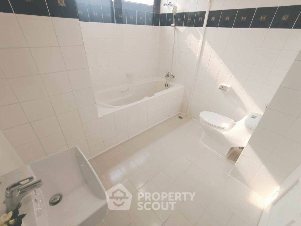 picture 2-BR Condo at The Waterford Park Sukhumvit 53 Condominium near BTS Thong Lor (ID 1028630) - 14/20