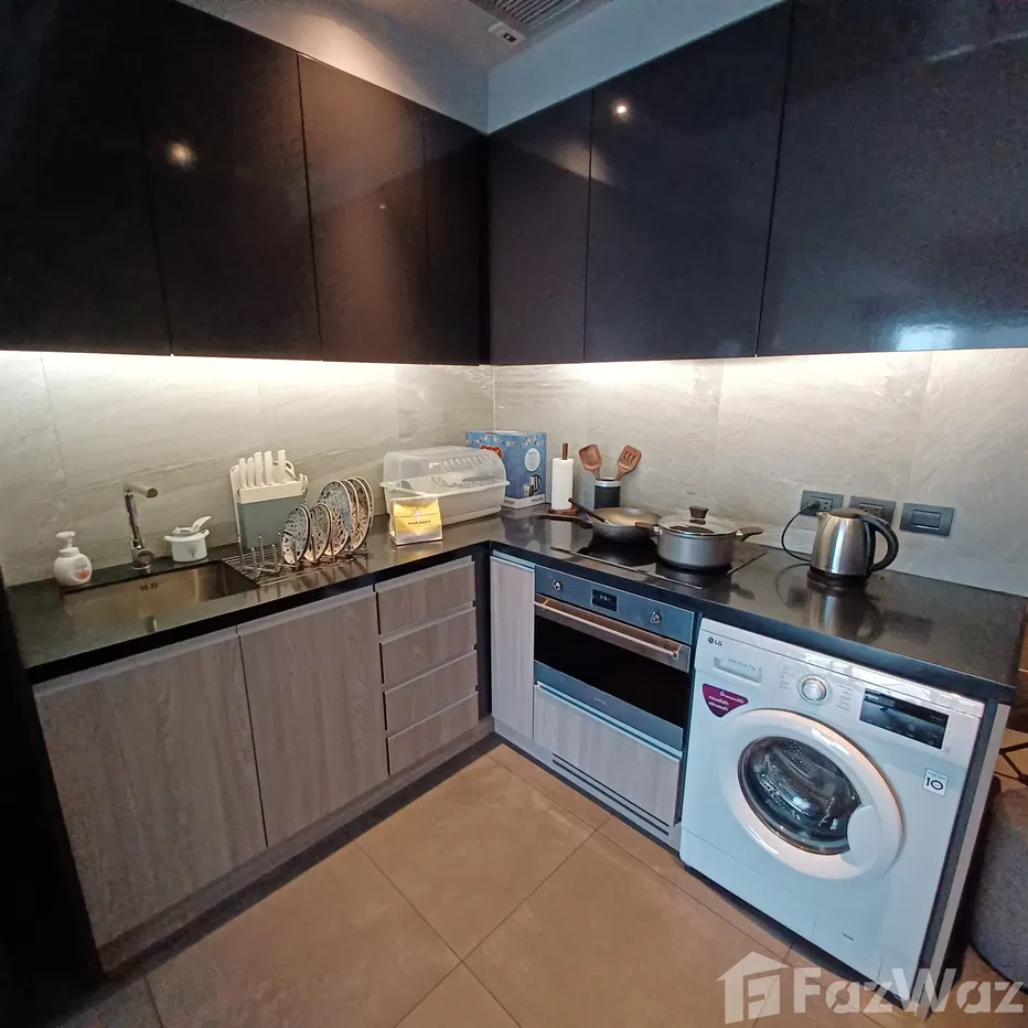 picture High end Condo in Asoke prime location 1100174 - 2/8