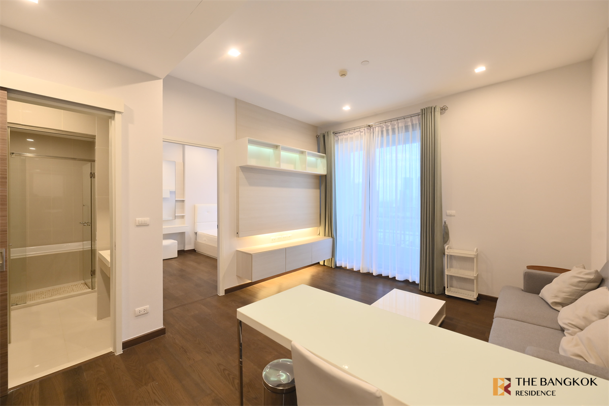 picture Room available, great price Q Asoke near MRT Phetchaburi Station - 8/10