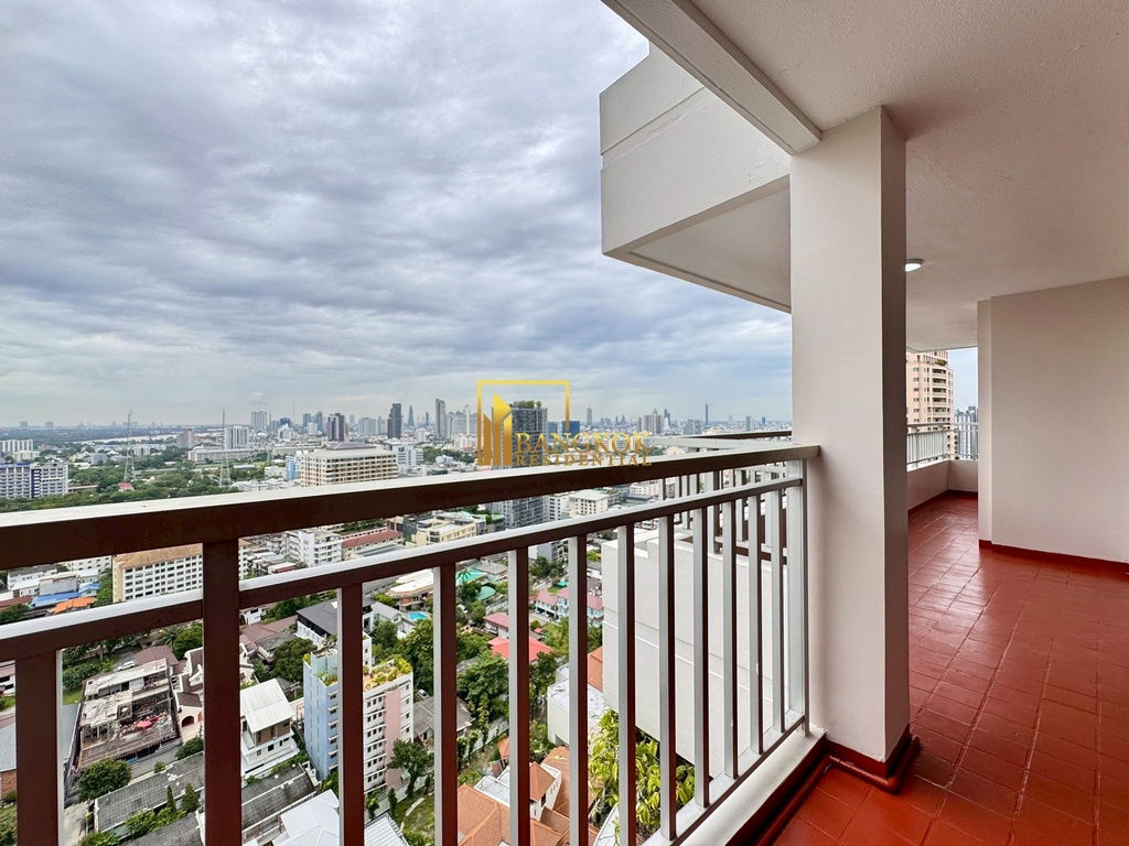 รูป Sathorn Park Place - Spacious 3 Bedroom Condo For Rent - BR60469CD - รูปที่ 28/44