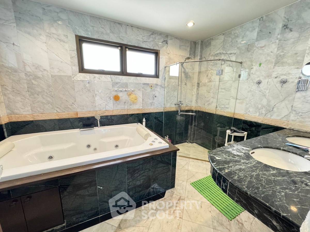 picture 3-BR House at Eakmongkol Village 1 close to Pattaya (ID 2137967) - 22/29